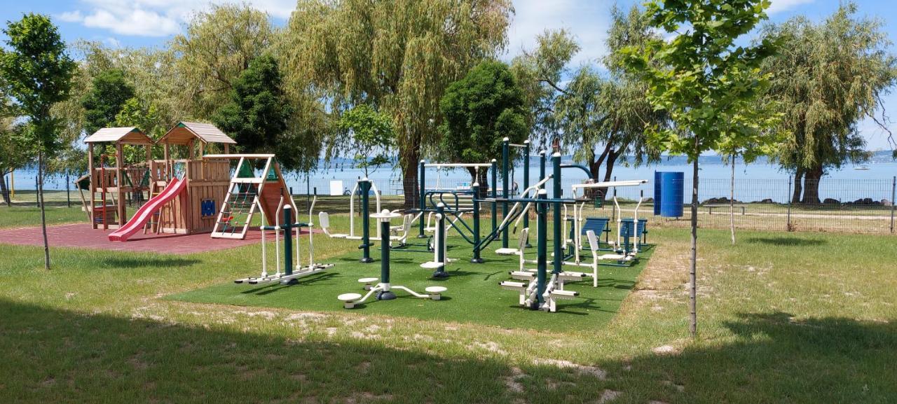 Life Apartmanok Siófok Buitenkant foto