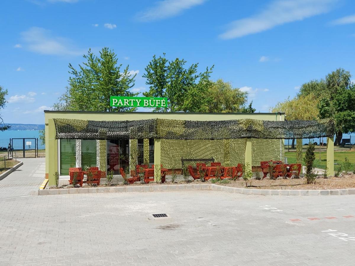 Life Apartmanok Siófok Buitenkant foto